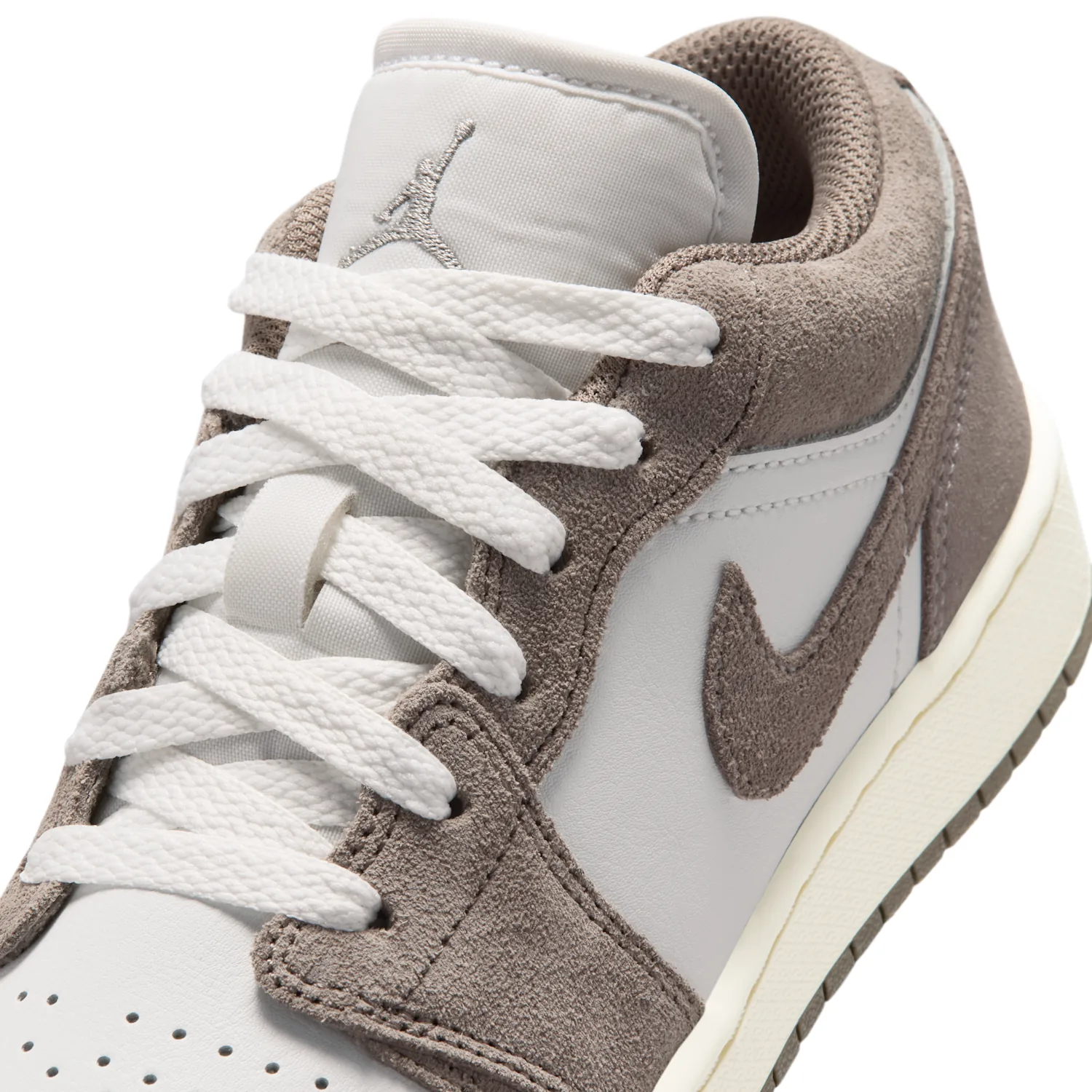 Air Jordan 1 Low image 7