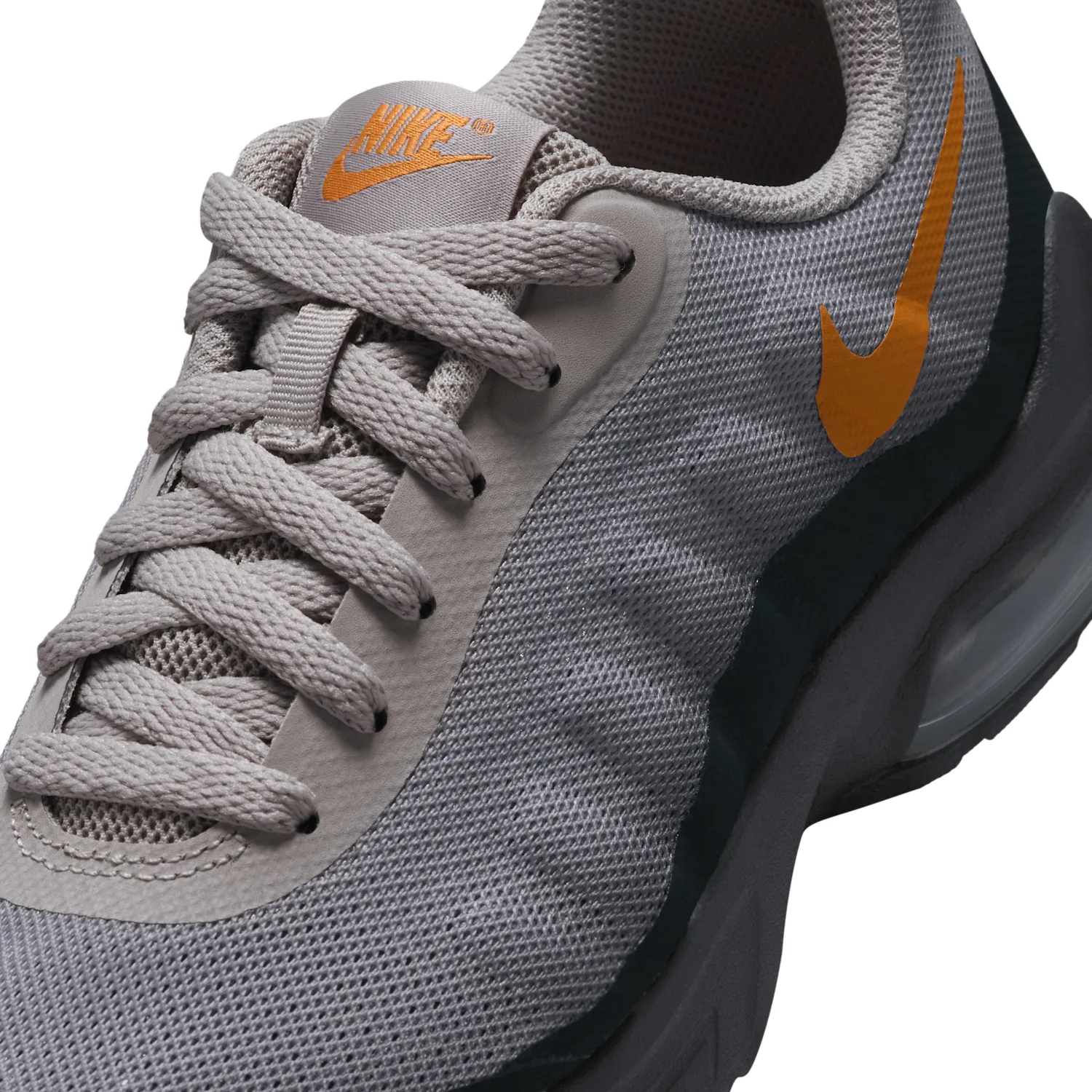 Nike Air Max Invigor image 7