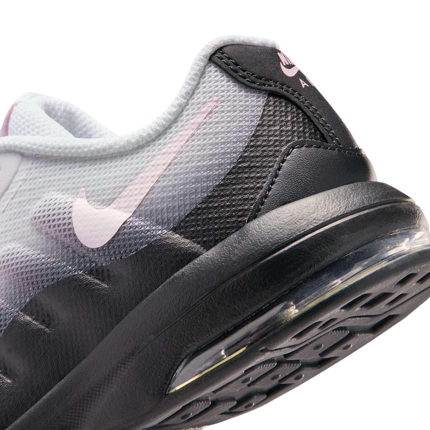 Nike Air Max Invigor image 8