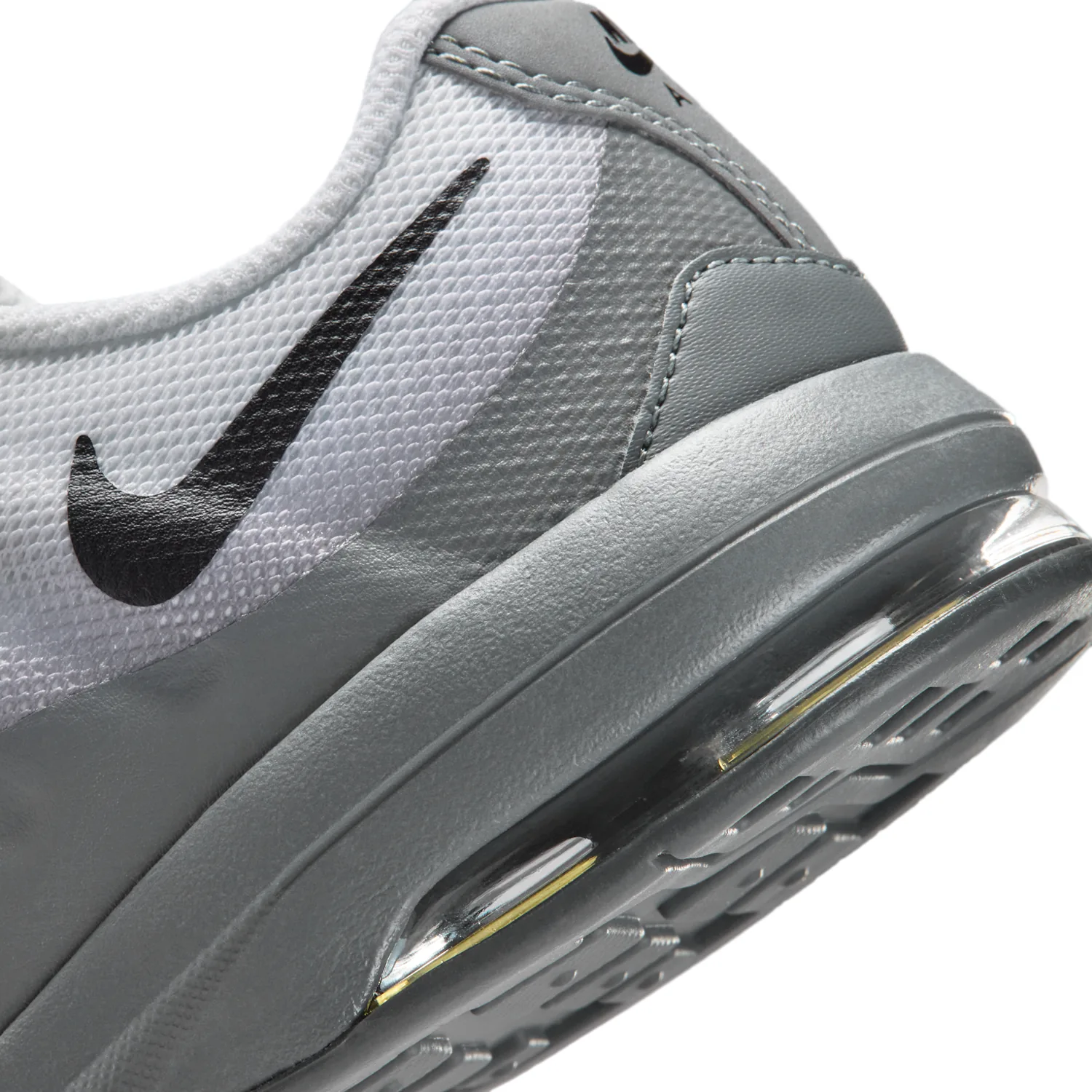 Nike Air Max Invigor image 8