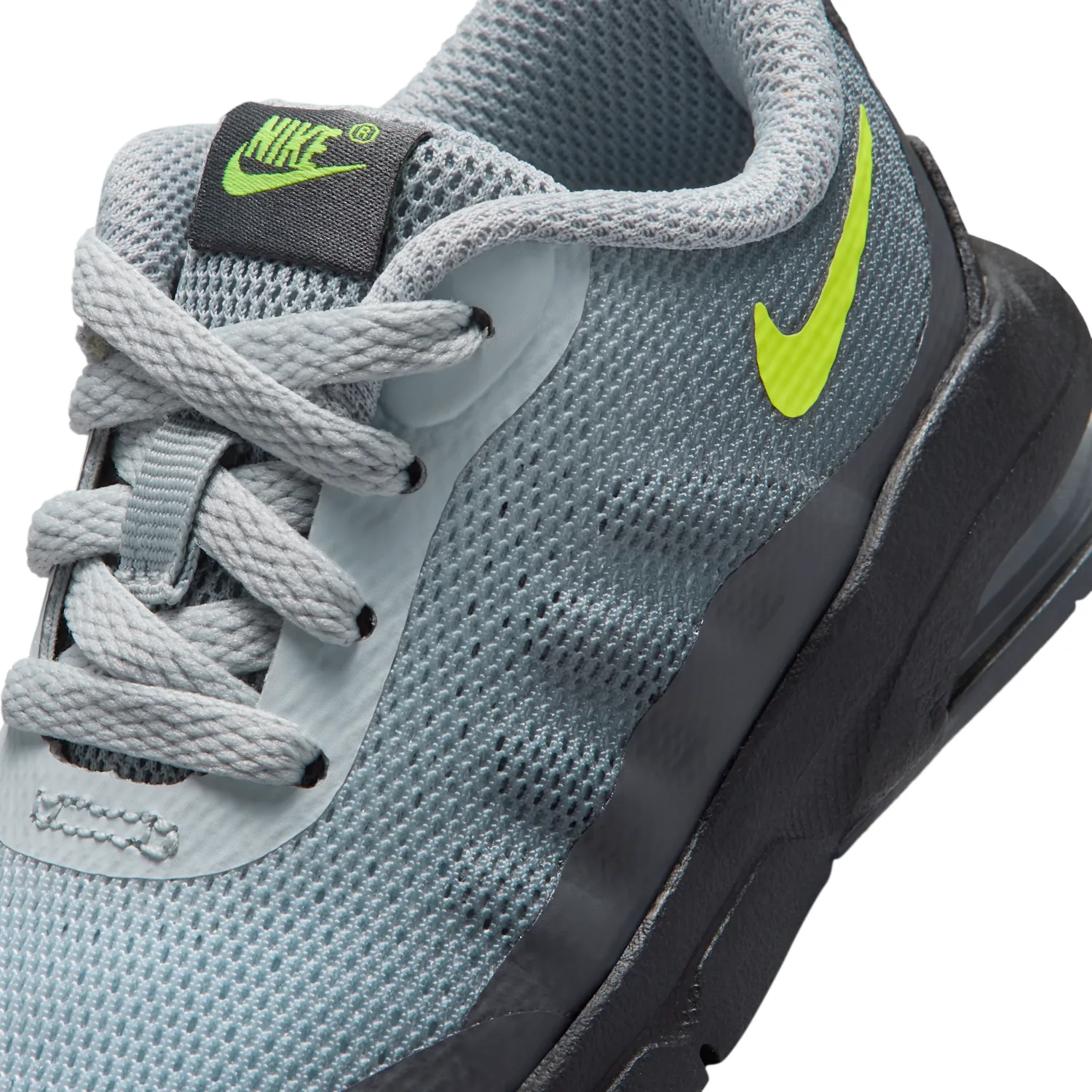 Nike Air Max Invigor image 7