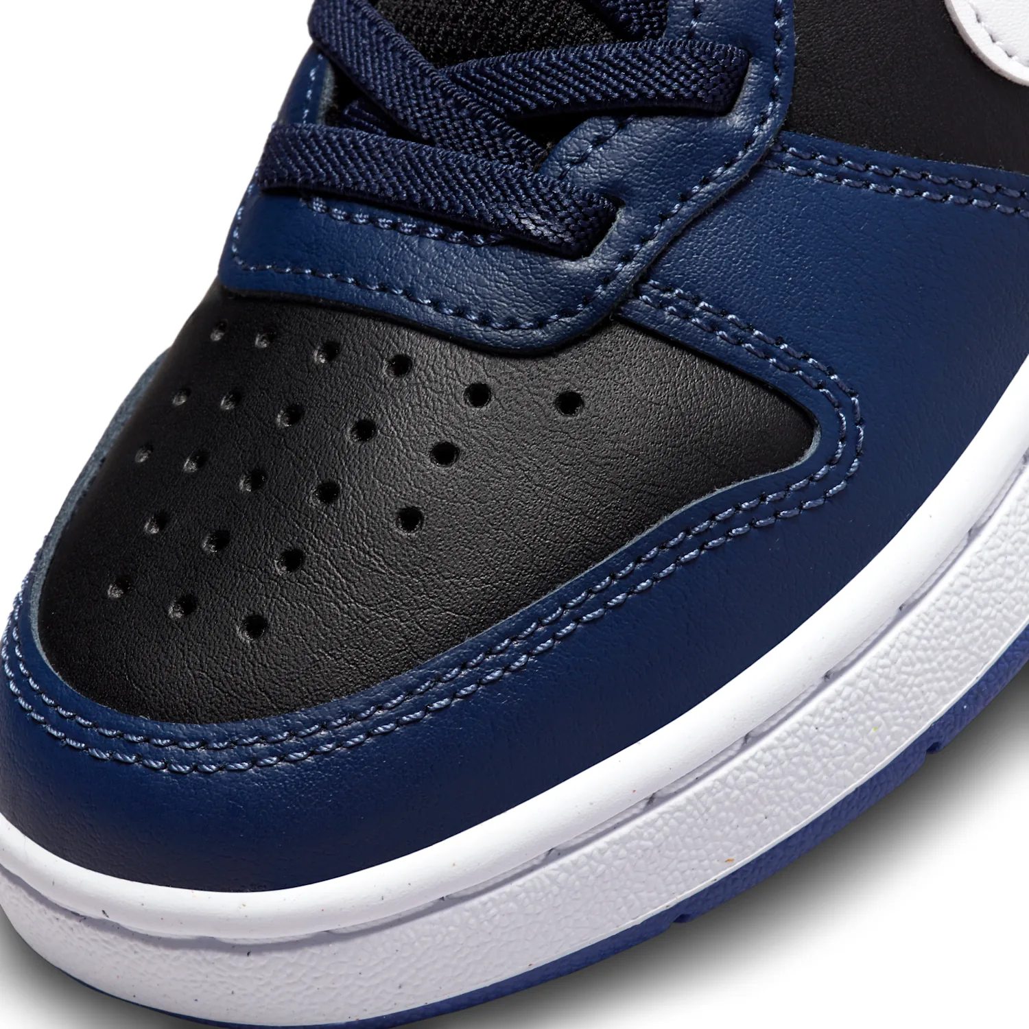 Nike Court Borough Low 2 image 7