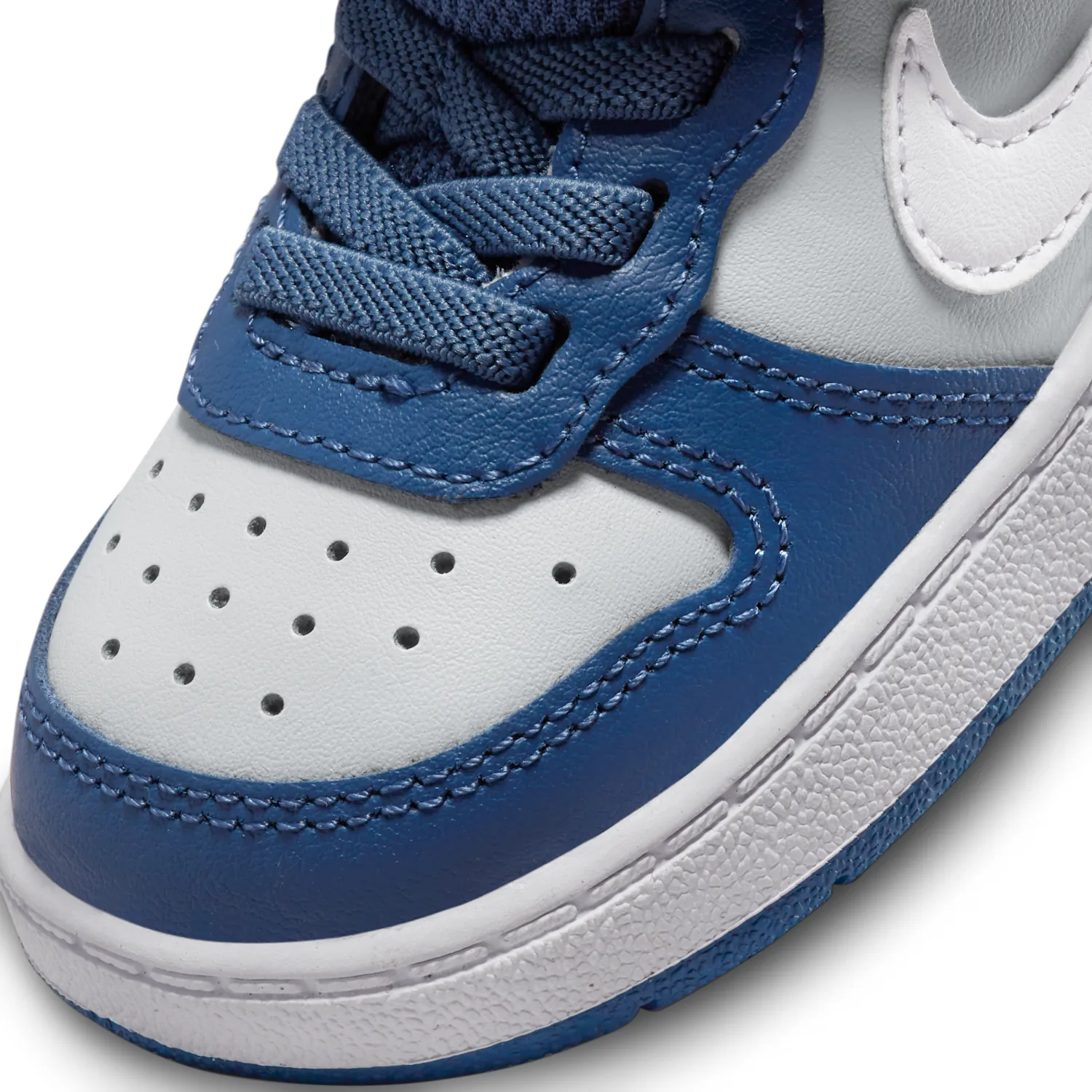 Nike Court Borough Low 2 image 7