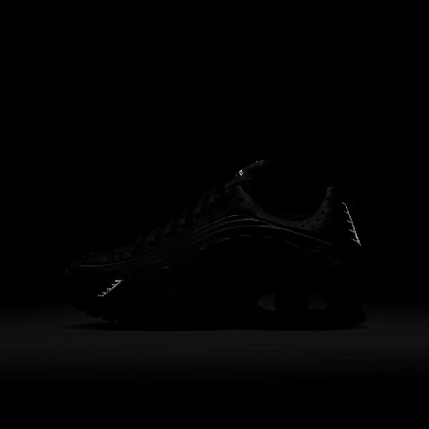 Nike Shox R4 image 11