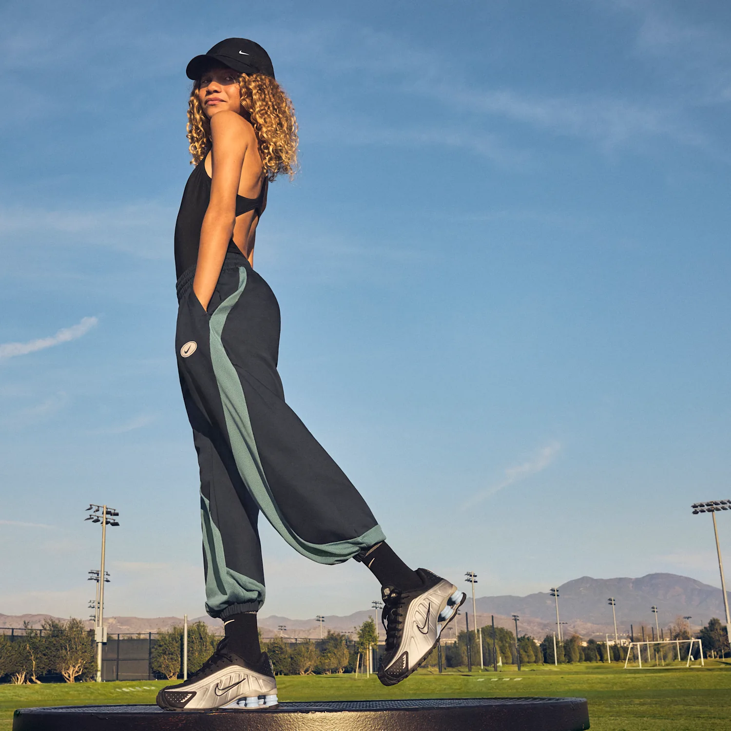 Nike Shox R4 image 13