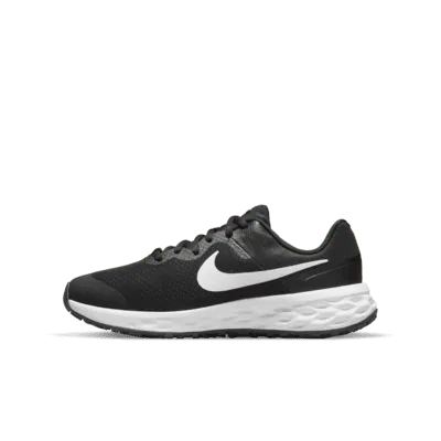 Nike Revolution 6