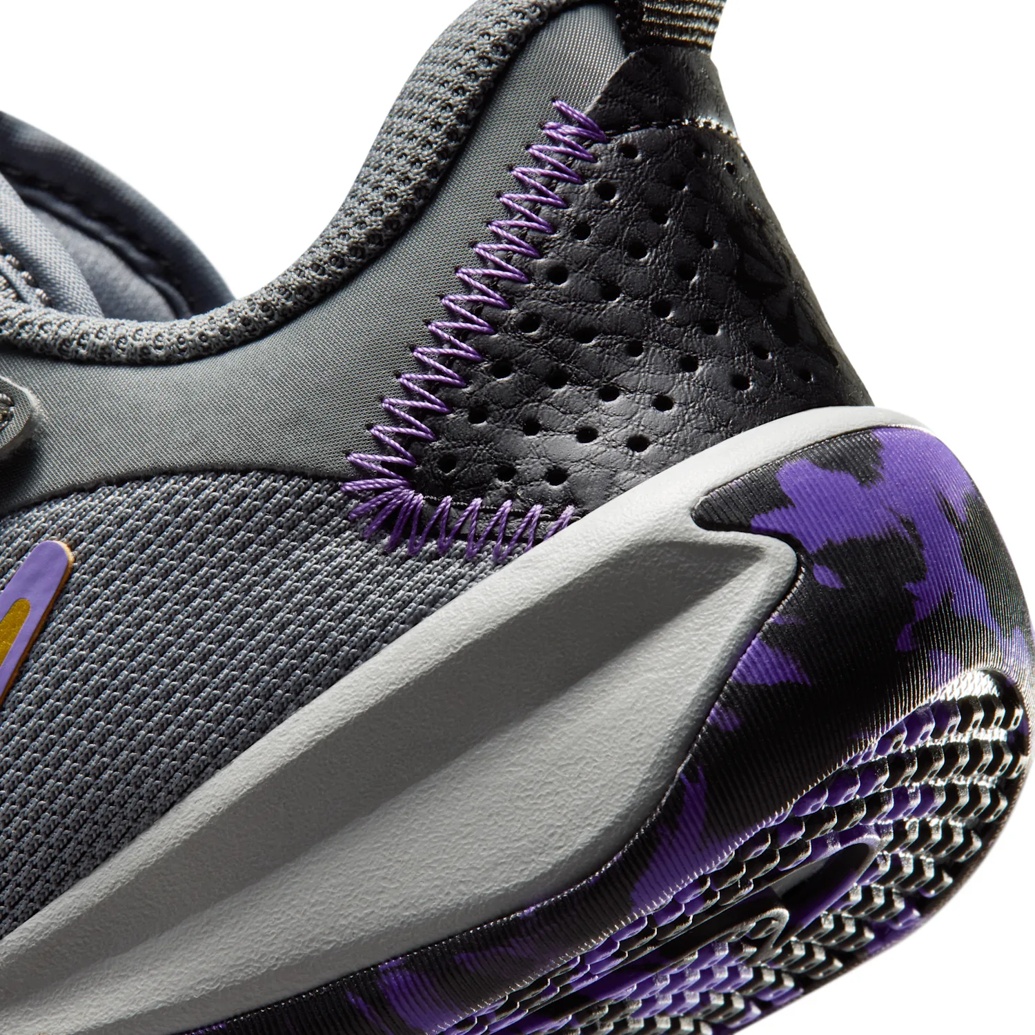 Nike Omni Multi-Court image 8