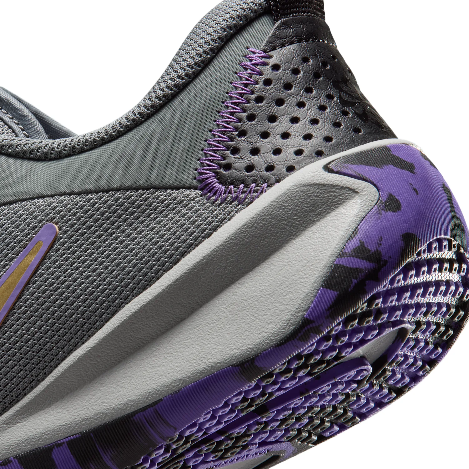 Nike Omni Multi-Court image 8