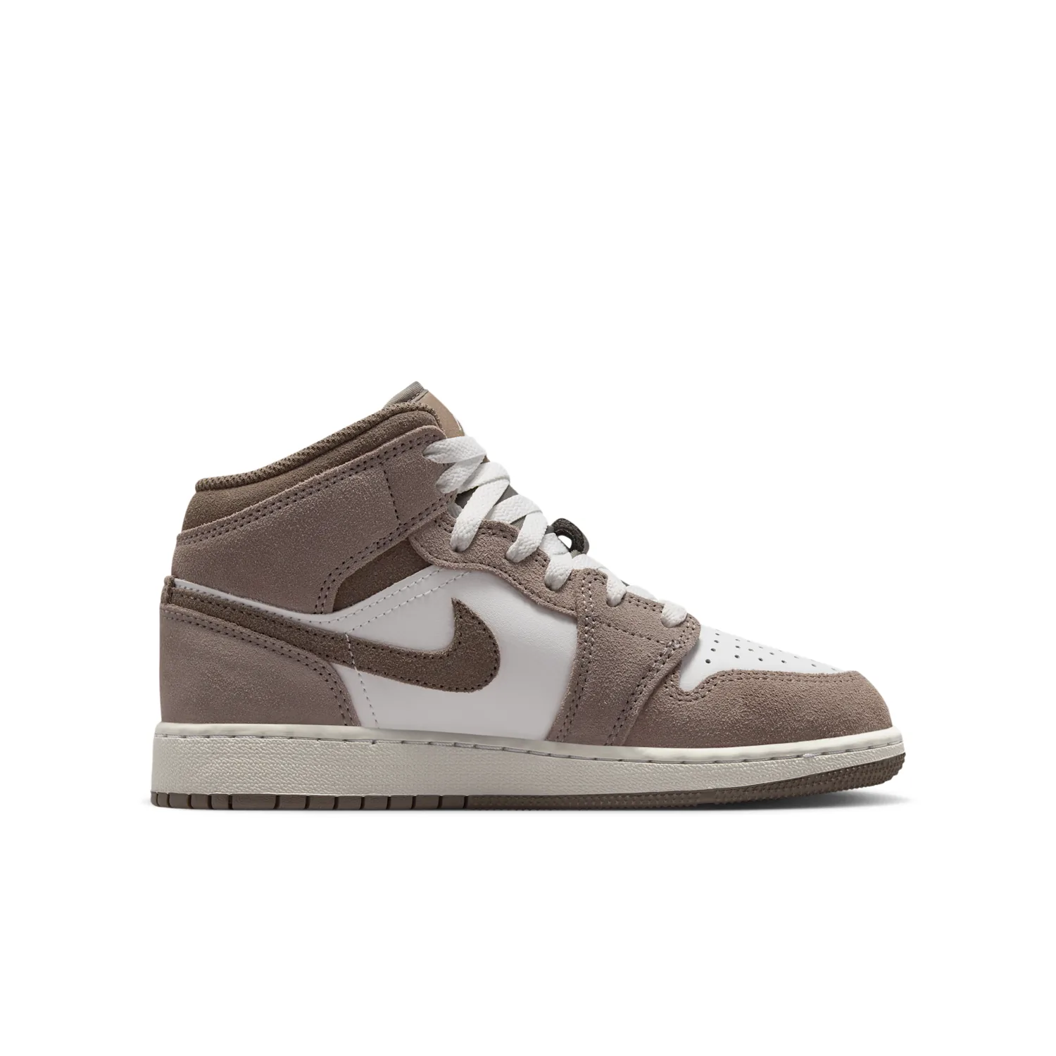 Air Jordan 1 Mid image 3