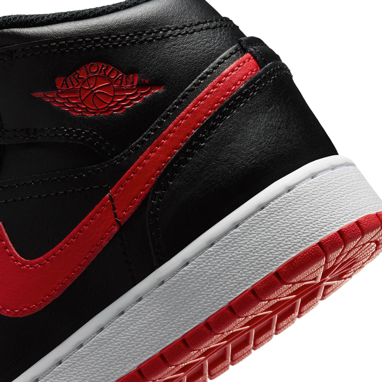 Air Jordan 1 Mid image 8