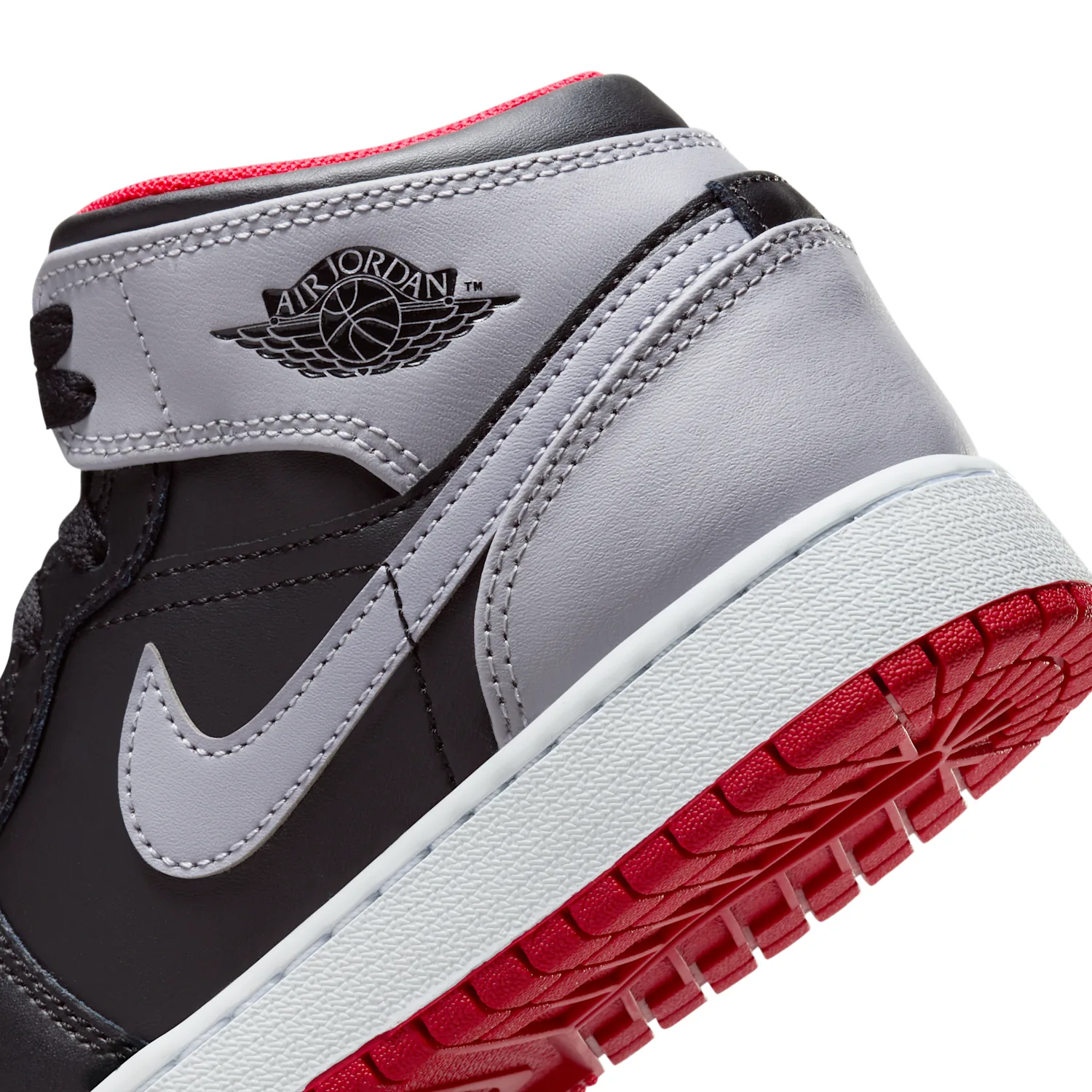 Air Jordan 1 Mid image 8