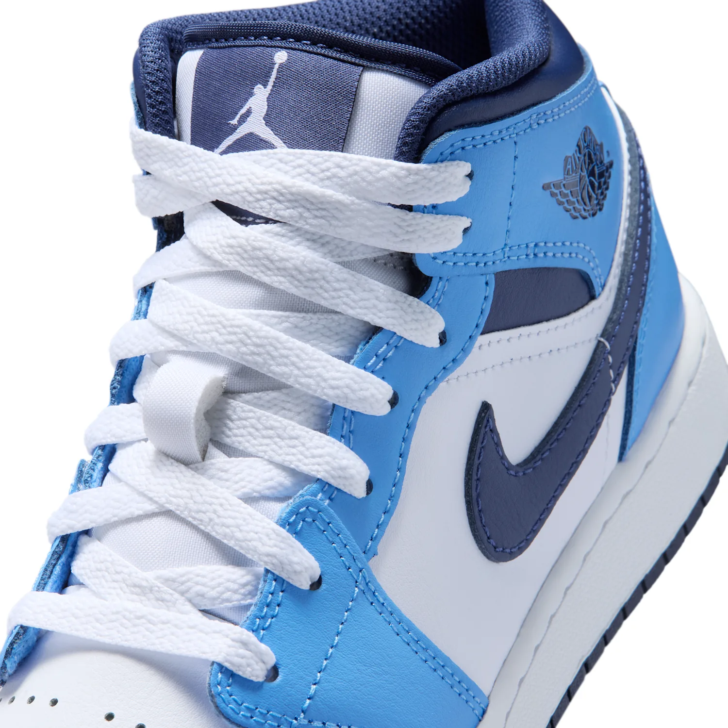 Air Jordan 1 Mid image 7
