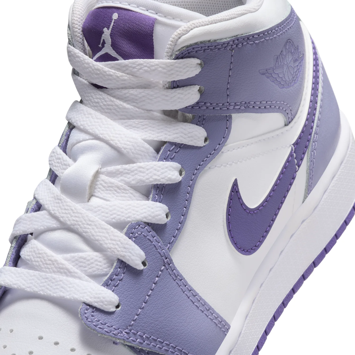 Air Jordan 1 Mid image 7