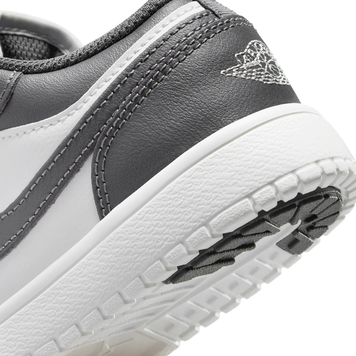 Jordan 1 Low Alt image 8