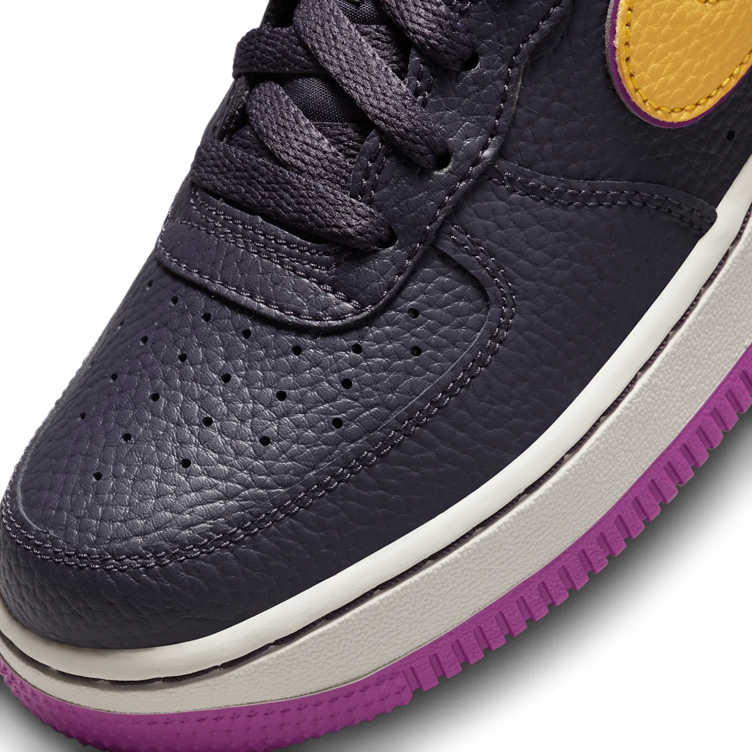 Nike Air Force 1 image 7