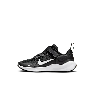 Nike Revolution 7