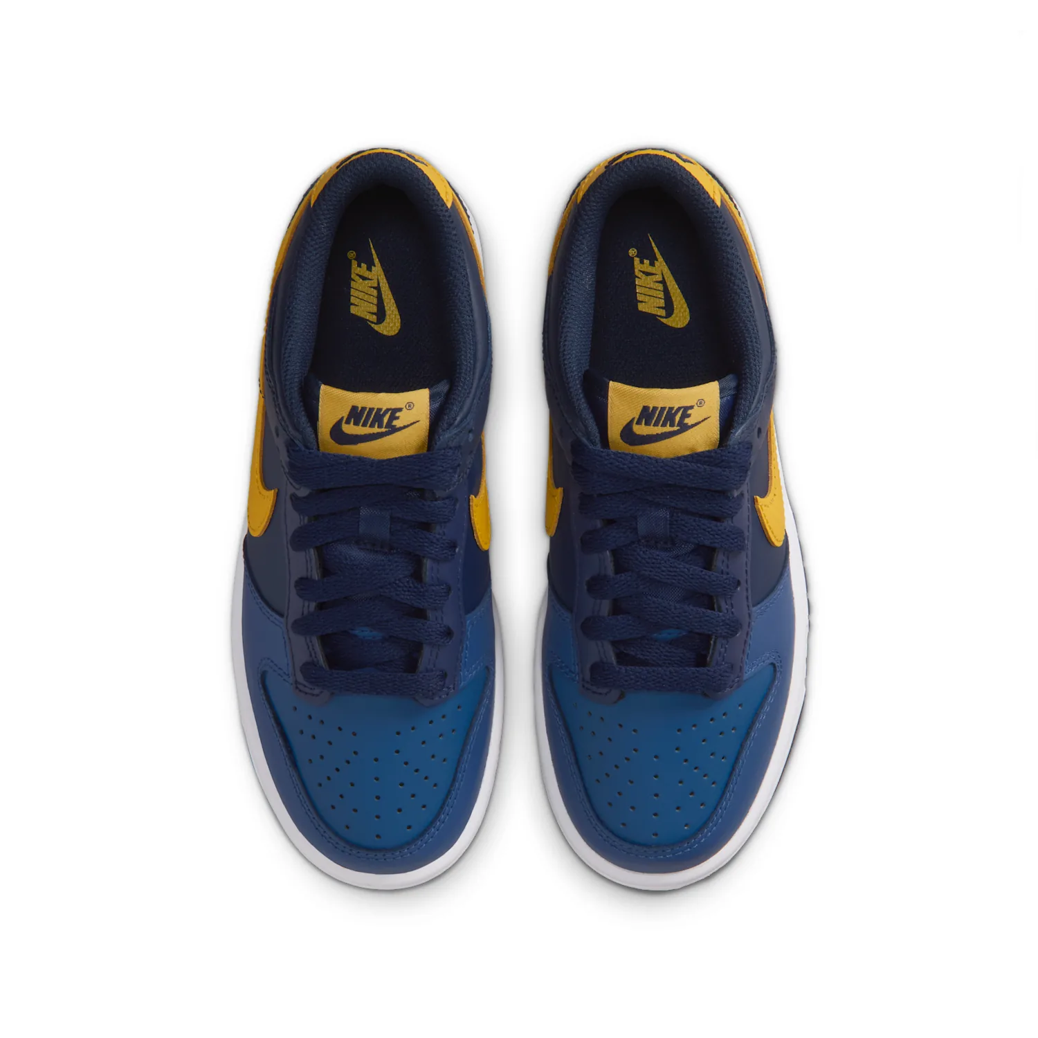 Nike Dunk Low image 4