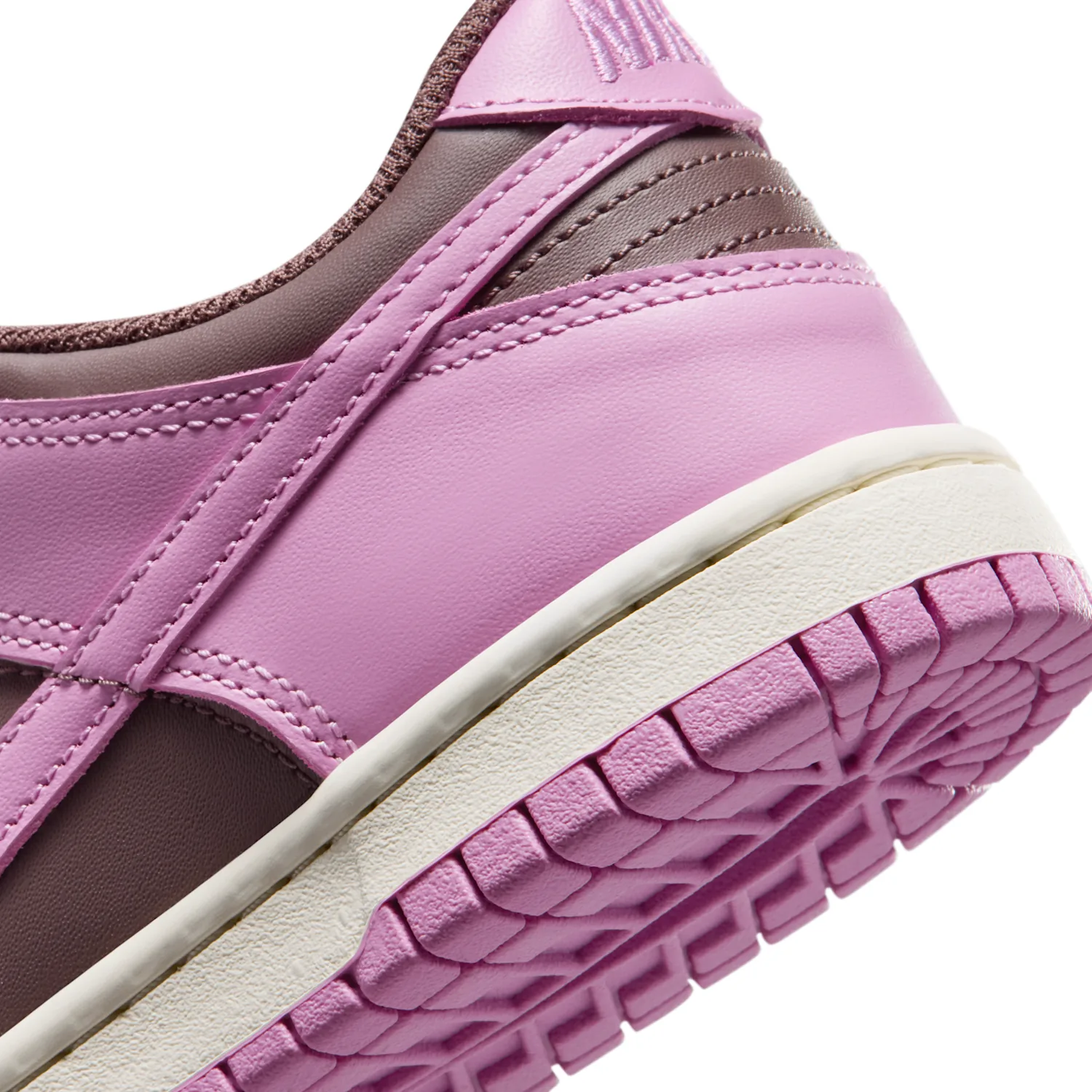 Nike Dunk Low image 8