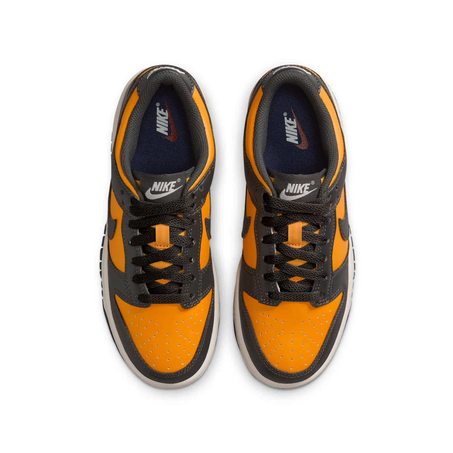 Nike Dunk Low image 4