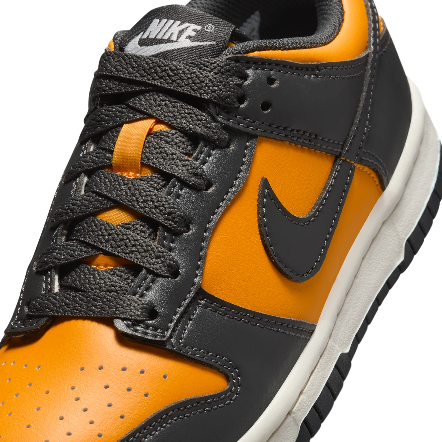 Nike Dunk Low image 7