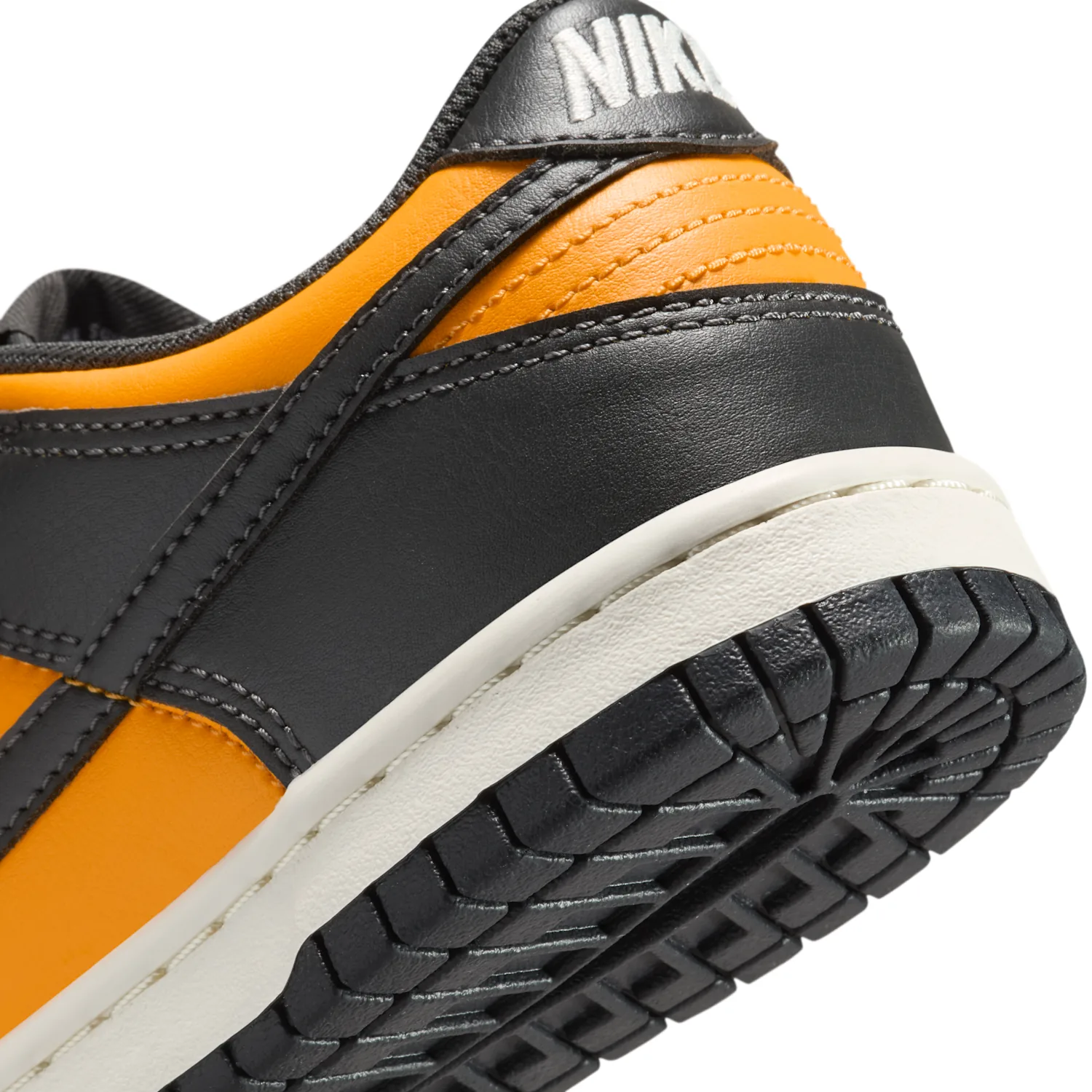 Nike Dunk Low image 8