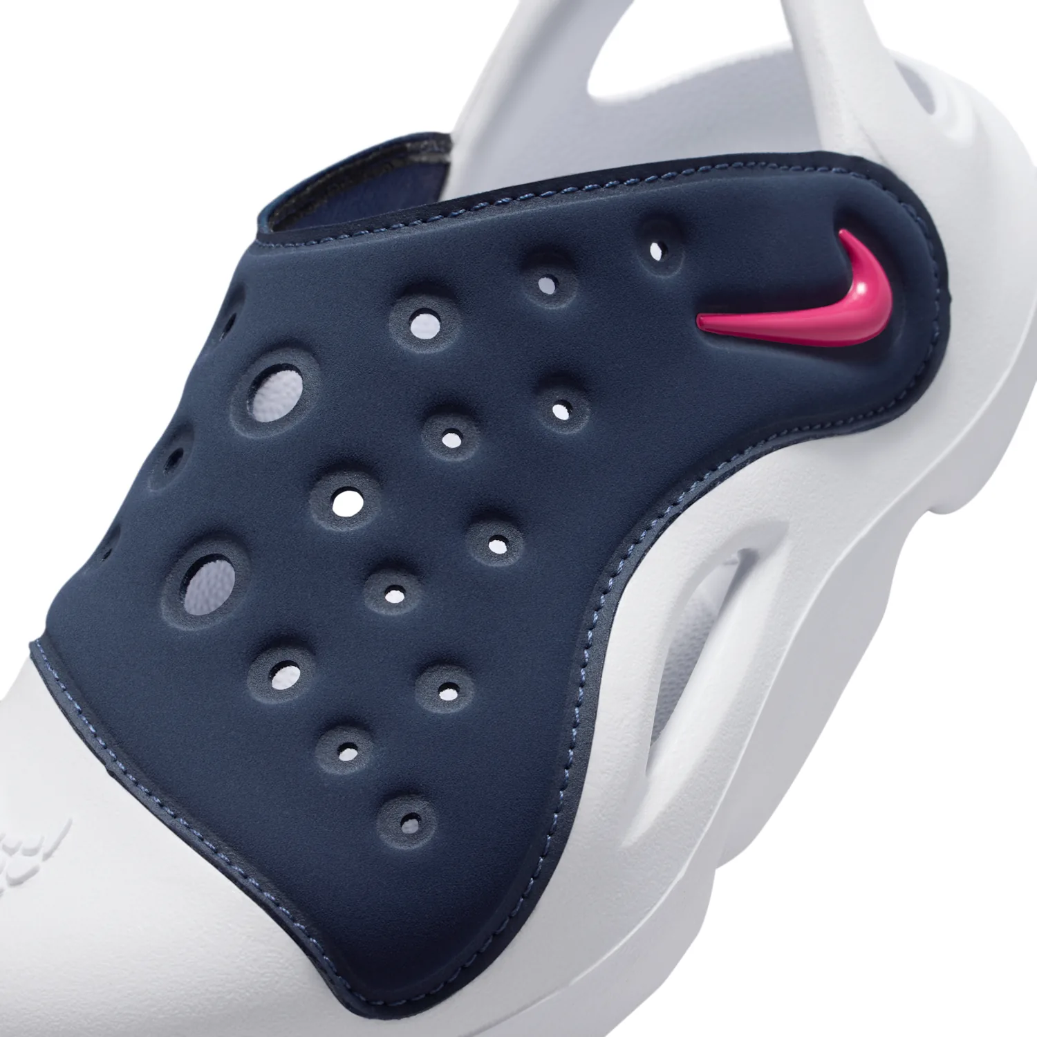 Nike Aqua Swoosh image 7