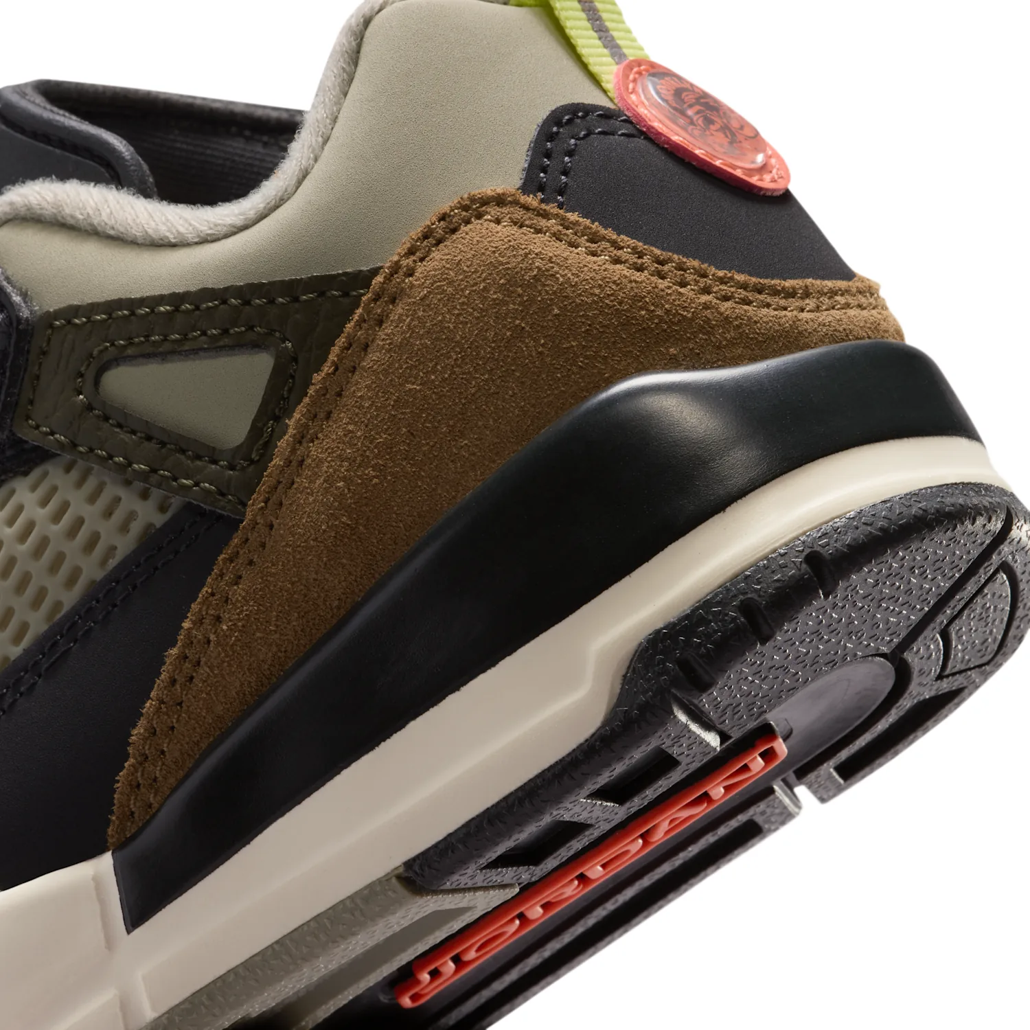 Jordan Spizike Low image 8