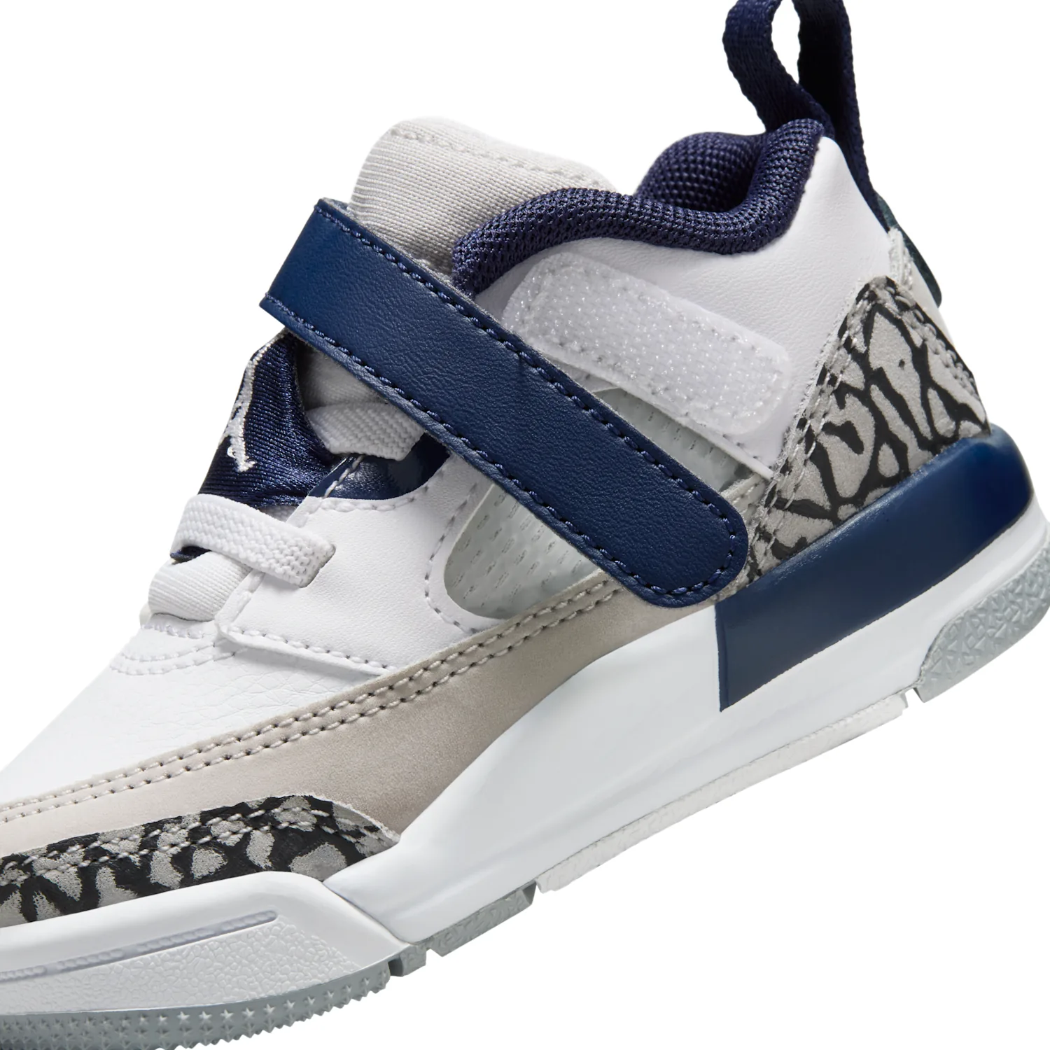 Jordan Spizike Low image 8
