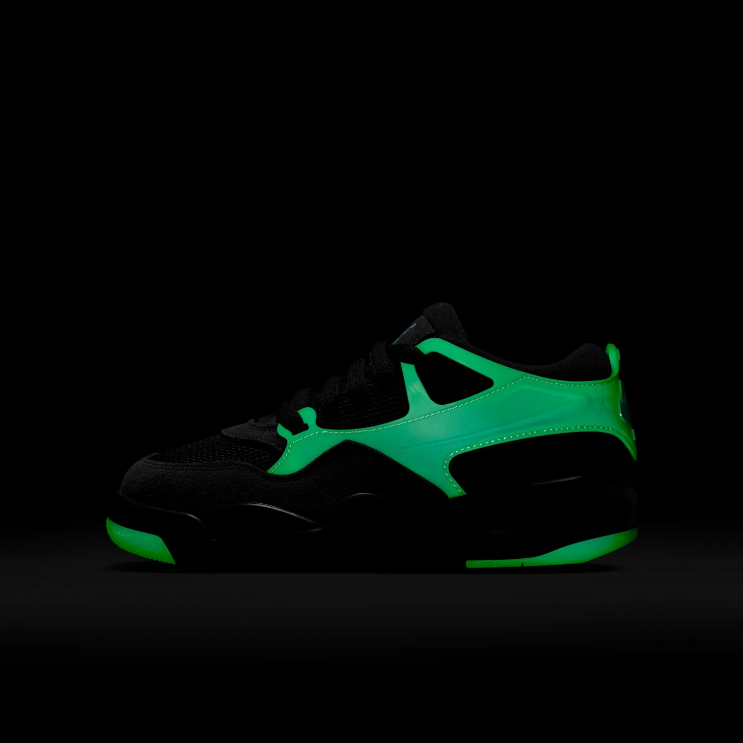 Air Jordan 4 RM image 9