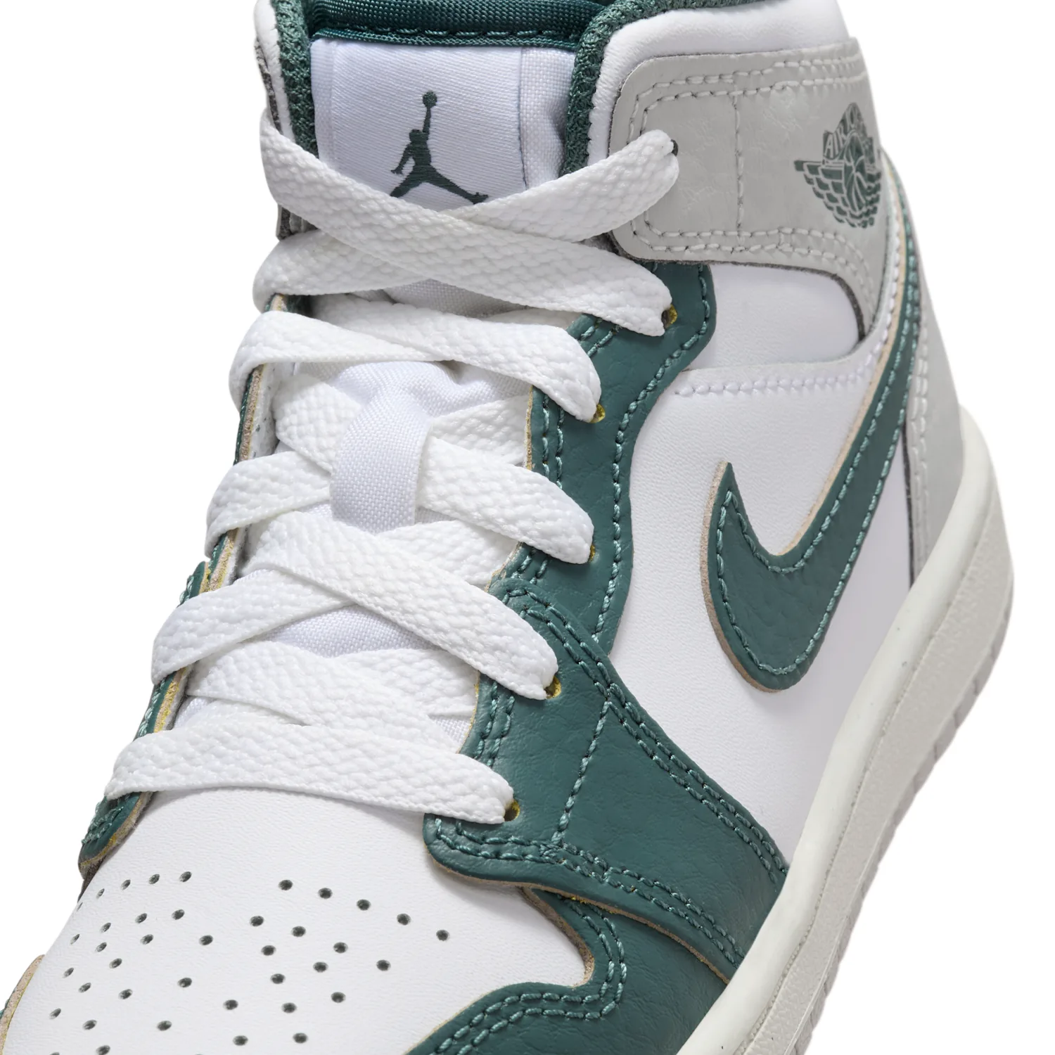 Jordan 1 Mid SE image 7