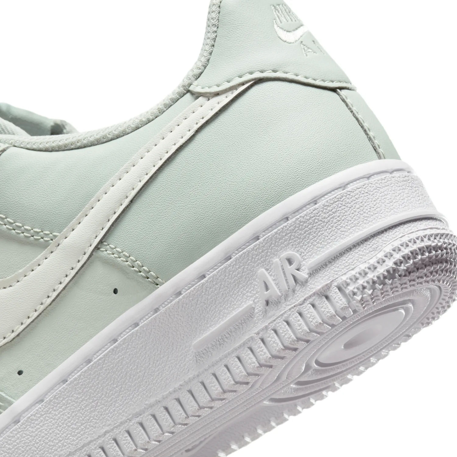Nike Air Force 1 image 8