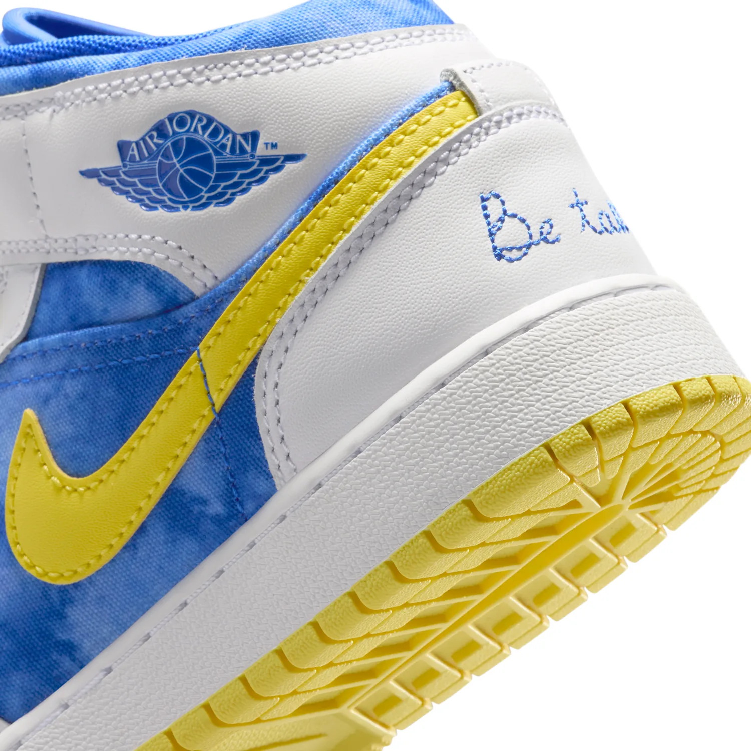 Air Jordan 1 Mid Sneaker School image 8