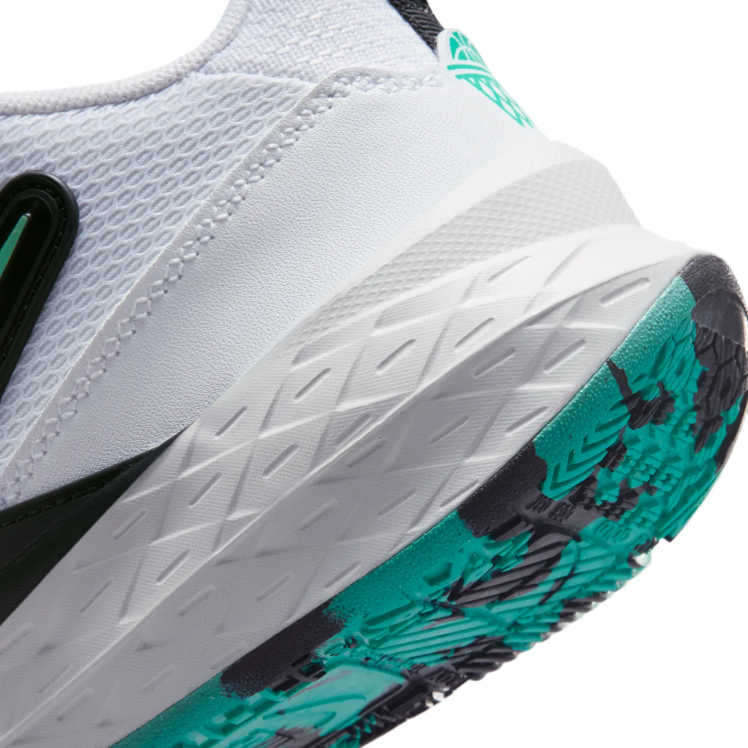 Nike Team Hustle D 12 image 8