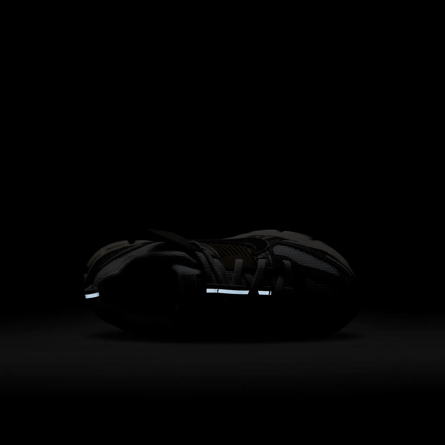 Nike Vomero 5 image 12