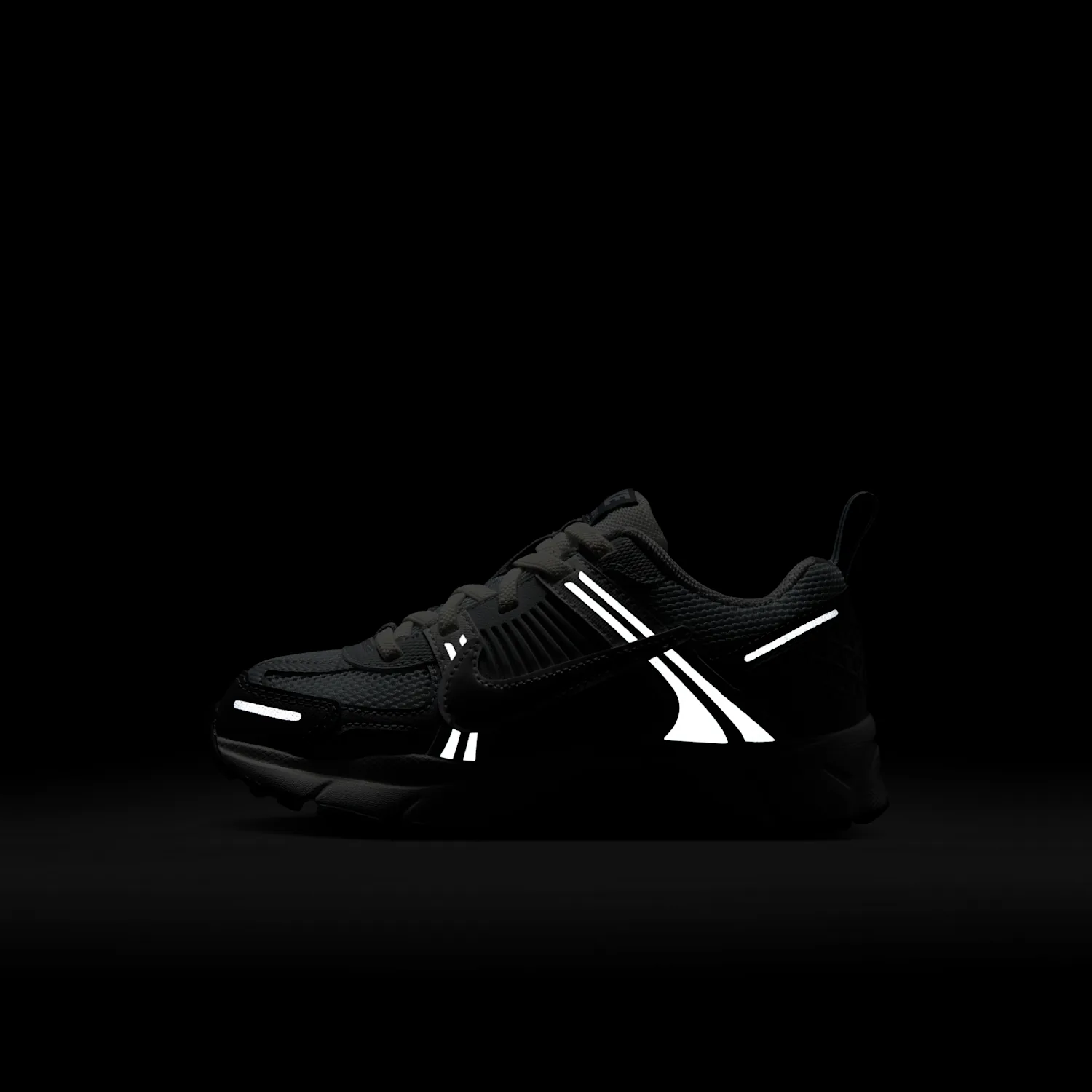 Nike Vomero 5 image 4