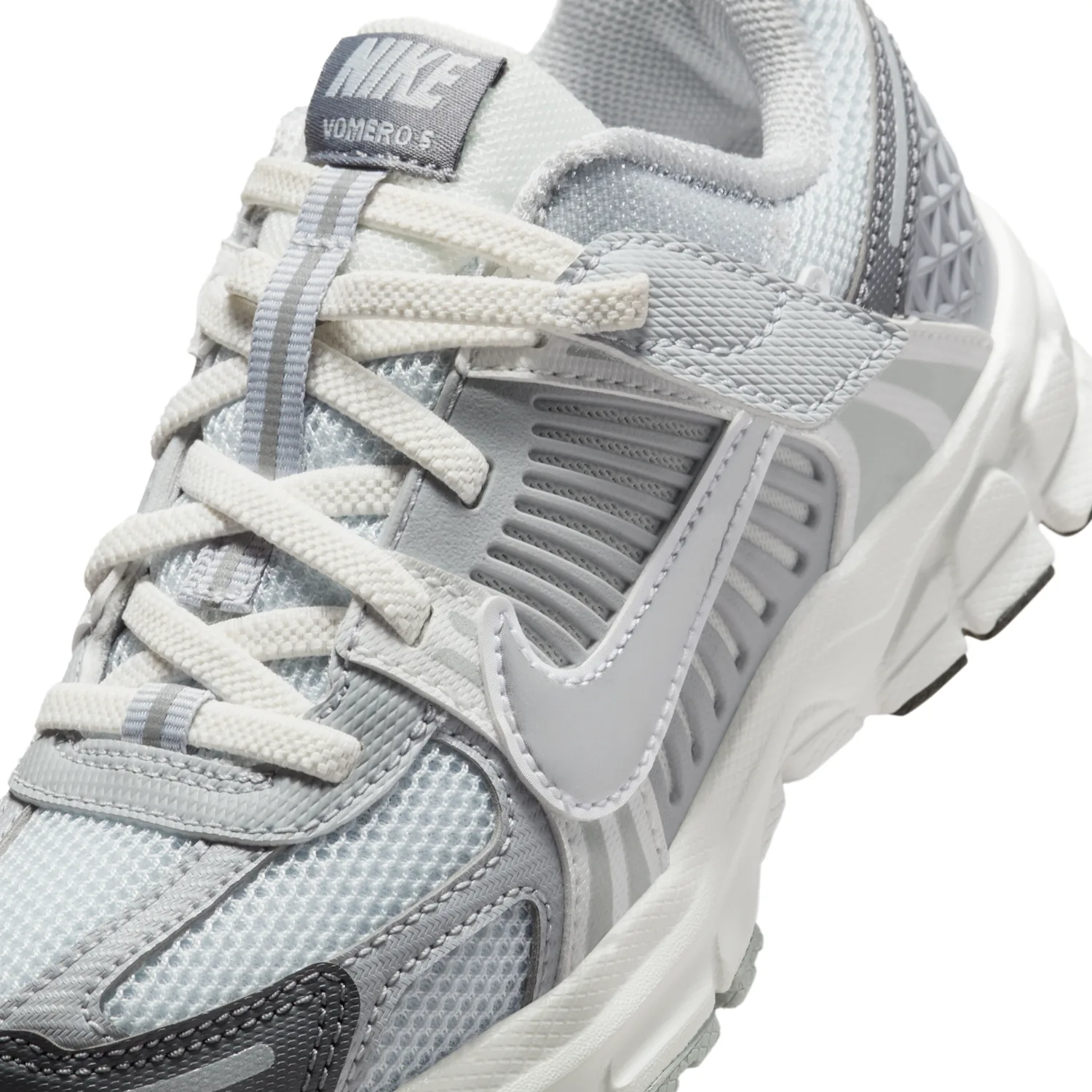 Nike Vomero 5 image 10