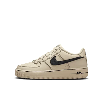 Nike Air Force 1 LV8
