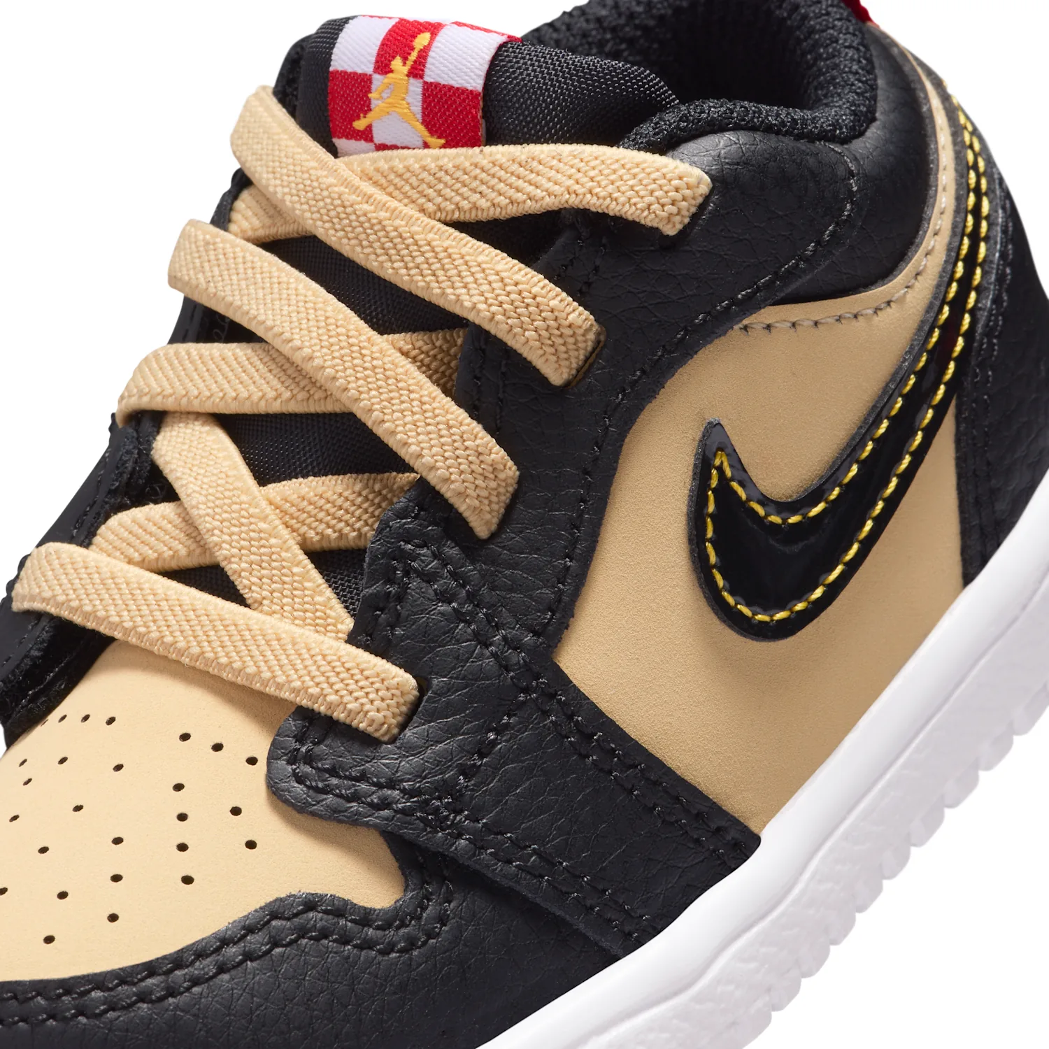 Jordan 1 Low Alt SE image 7