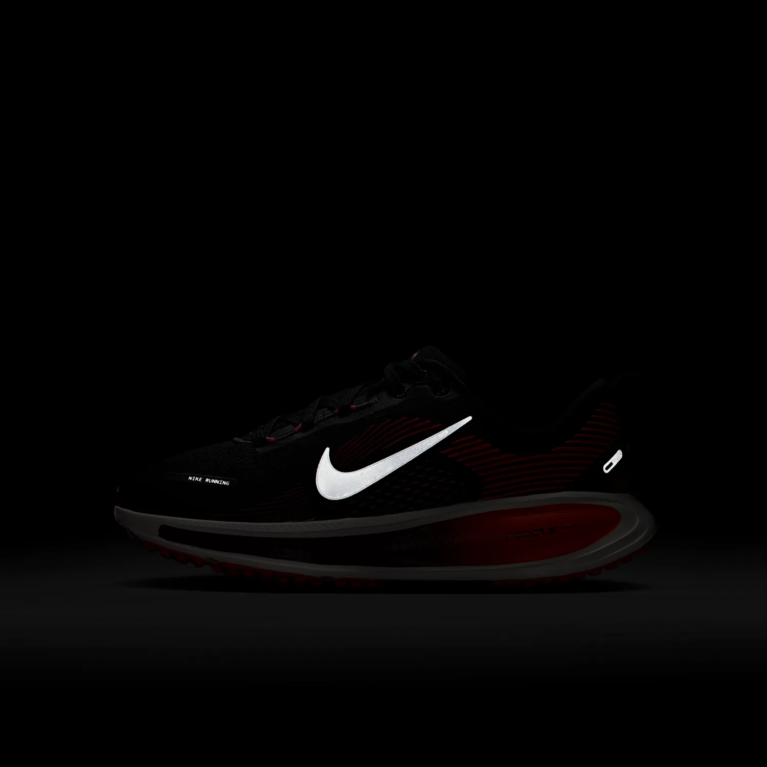 Nike Vomero 18 image 9
