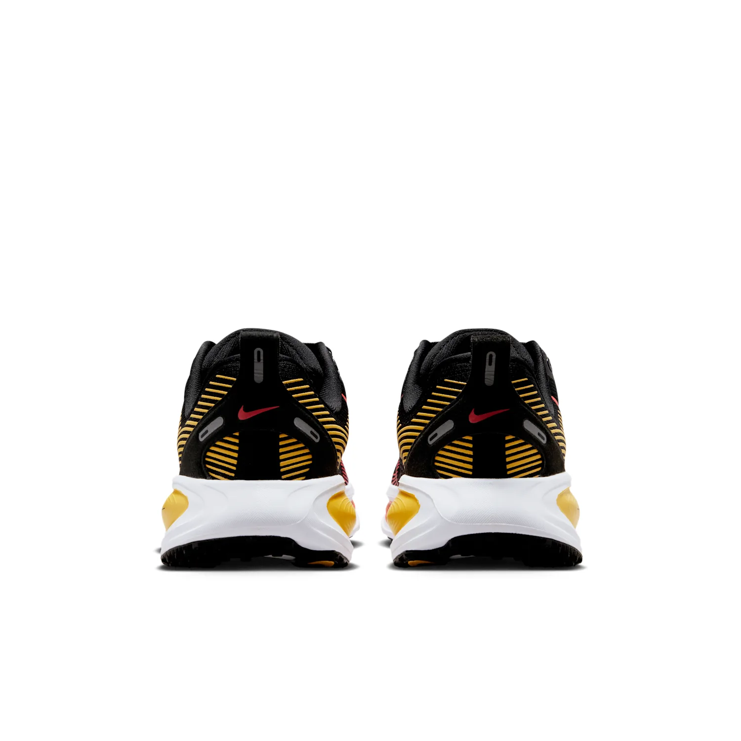 Nike Vomero 18 image 6