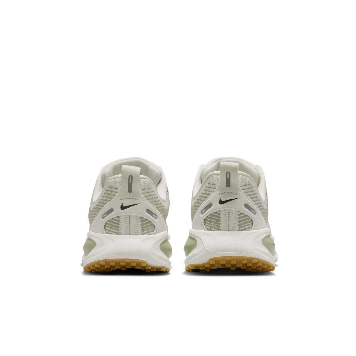 Nike Vomero 18 image 6