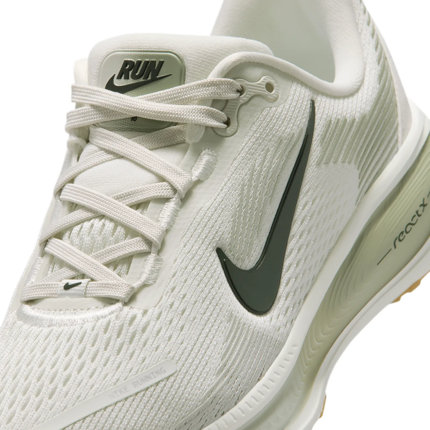 Nike Vomero 18 image 7