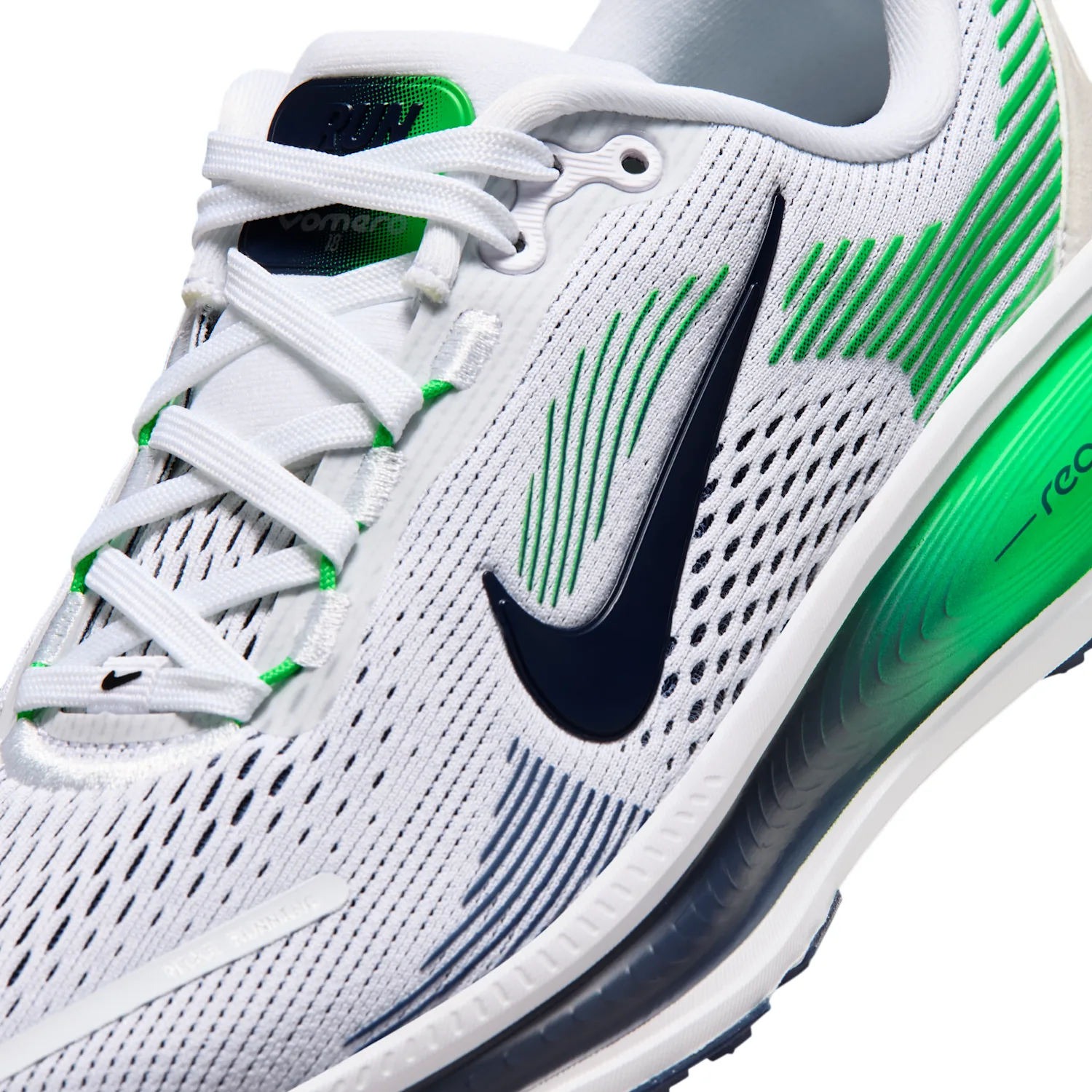 Nike Vomero 18 image 7