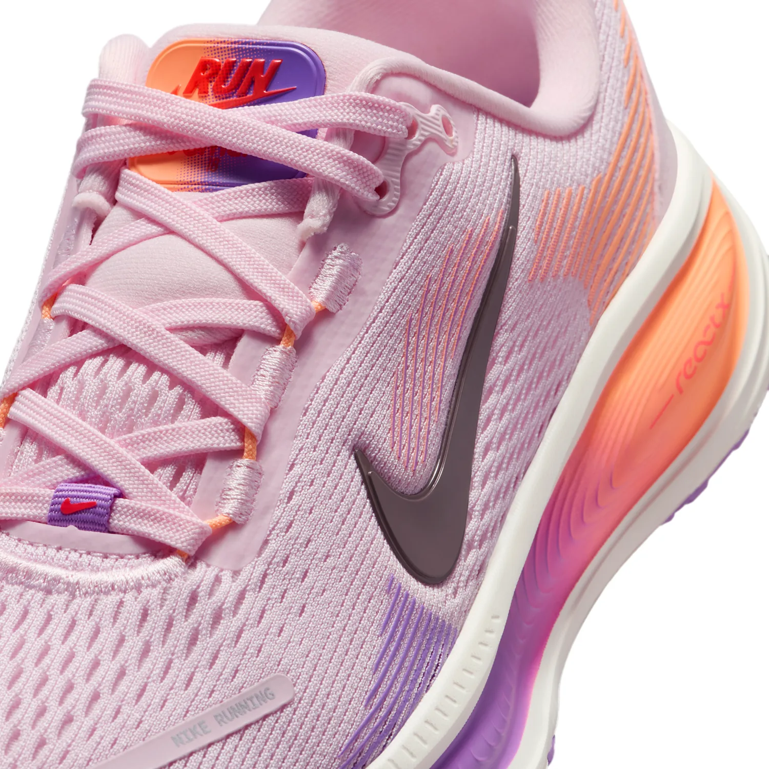 Nike Vomero 18 image 7