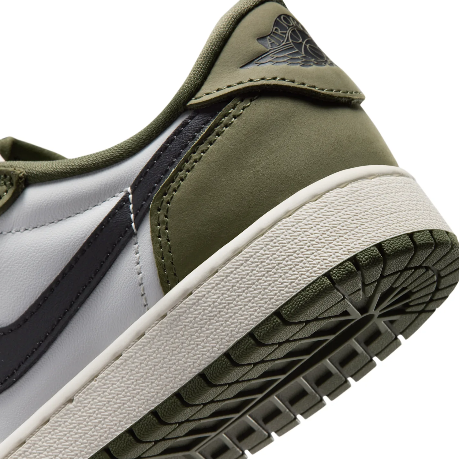 Air Jordan 1 Retro Low "Medium Olive and Summit White" image 8
