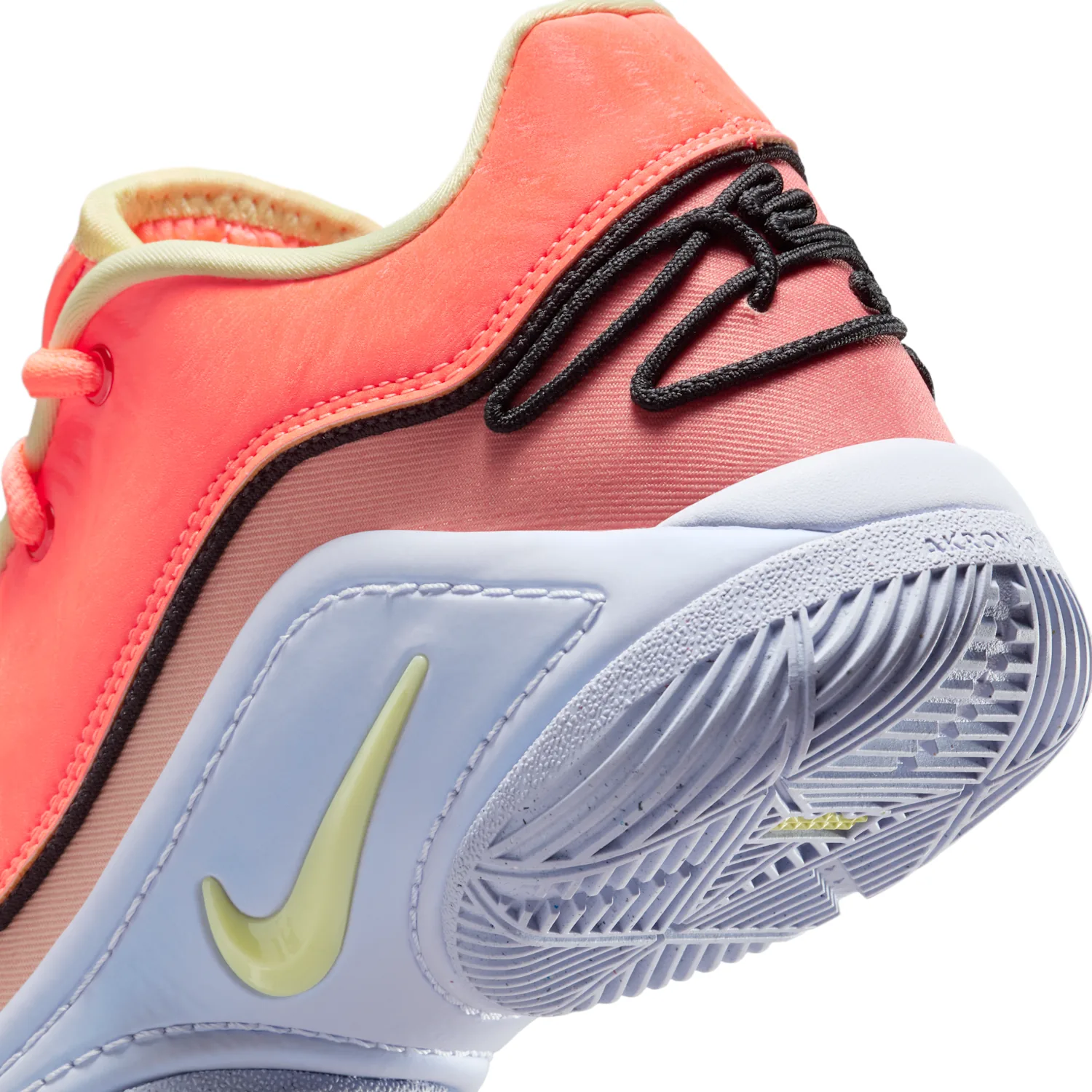 LeBron XXII SE image 8
