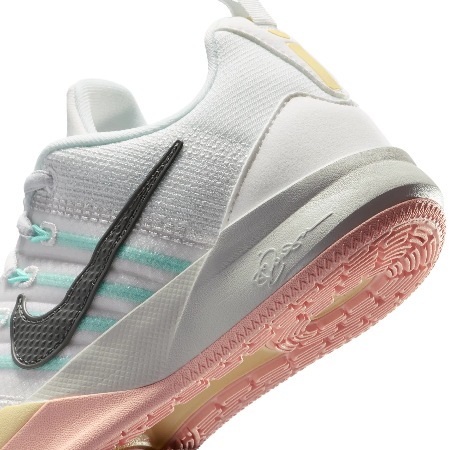 Sabrina 3 "Silencer" image 8