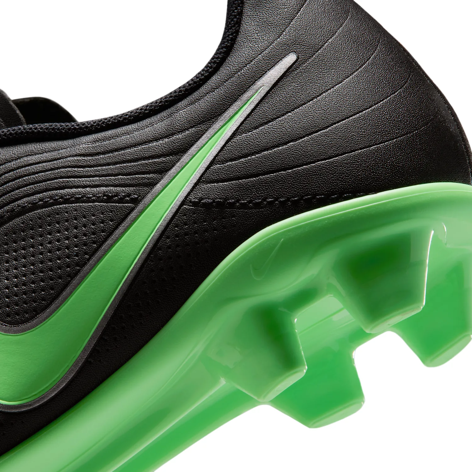 Nike Jr. Tiempo Maestro Club image 9