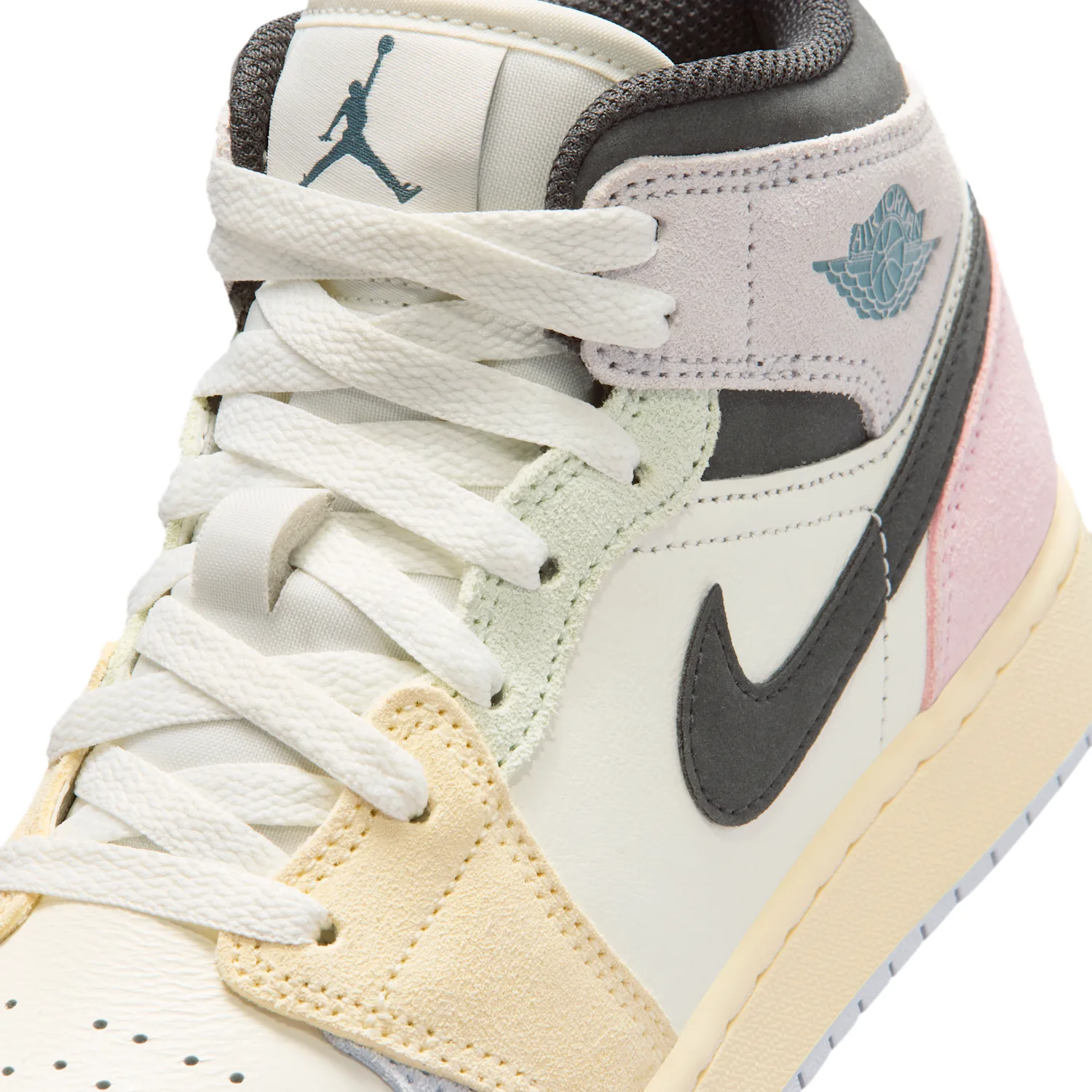 Air Jordan 1 Mid SE image 7