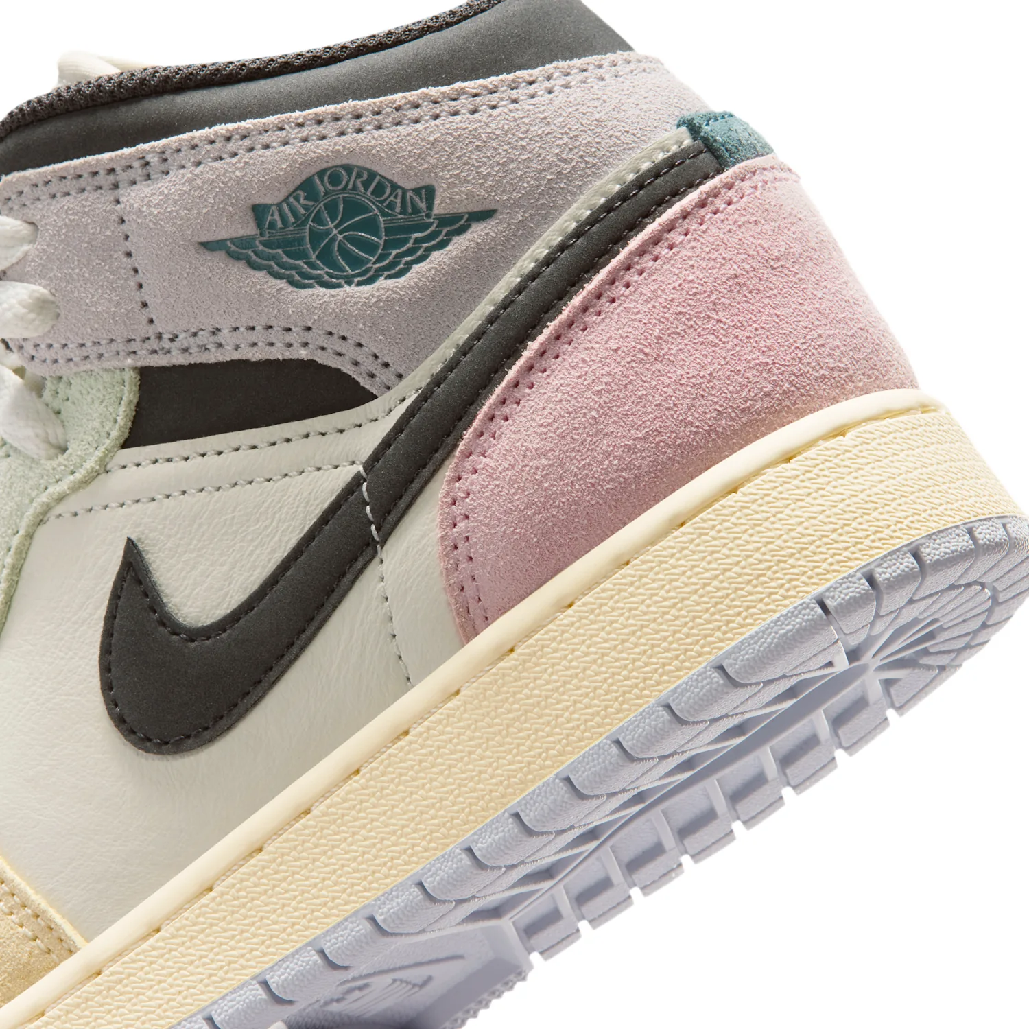 Air Jordan 1 Mid SE image 8